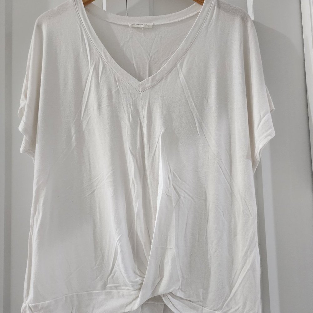 OFF WHITE NATURAL LIFE TEE WITH FRONT WAIST GATHER AND CAP SLEEVES